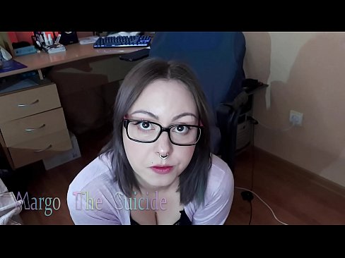 ❤️ Seksi dekle z očali globoko sesa dildo pred kamero Super seks na sl.trysex.ru ❤