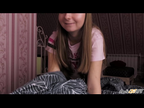 ❤️ Blondinka globoko sesa svojega prijatelja in dobi spermo v usta Super seks na sl.trysex.ru ❤